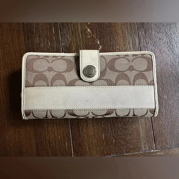 Coach signature logo wallet - Picture 5 of 15